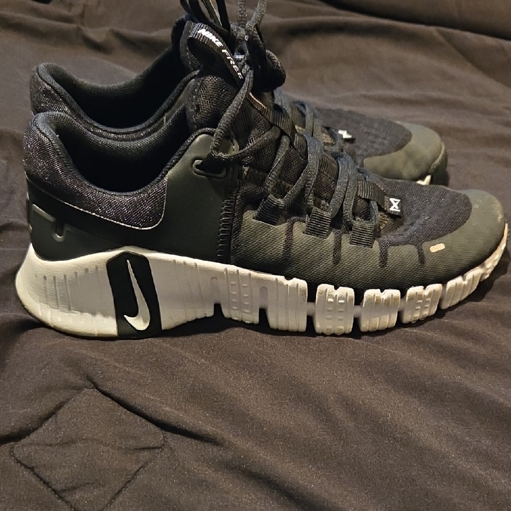 Nike Black and White Athletic Shoes